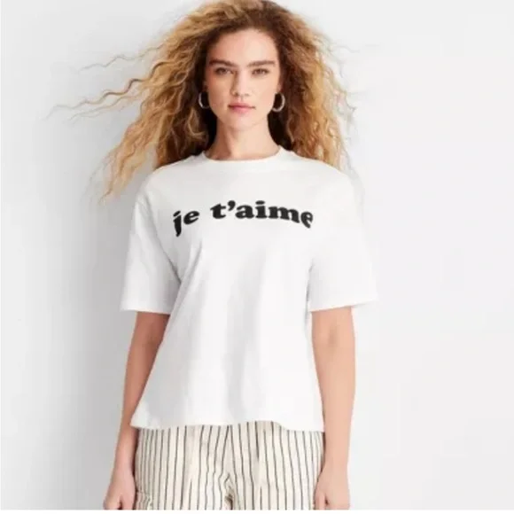 NWT Future Collective T-Shirt Size Medium - Picture 3 of 5